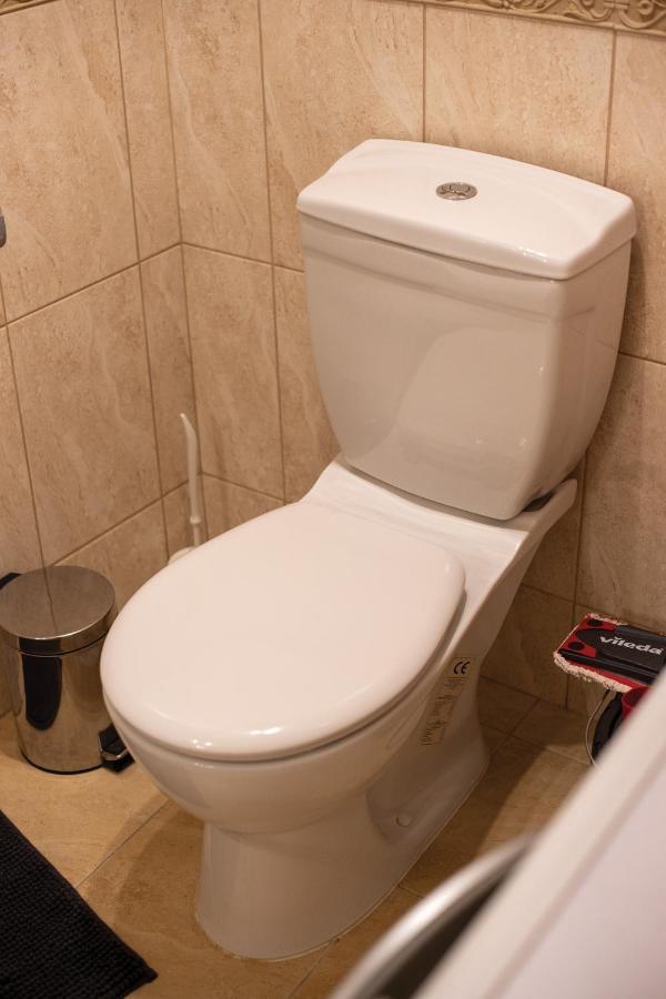 Theatroom Apartman Eger Luaran gambar