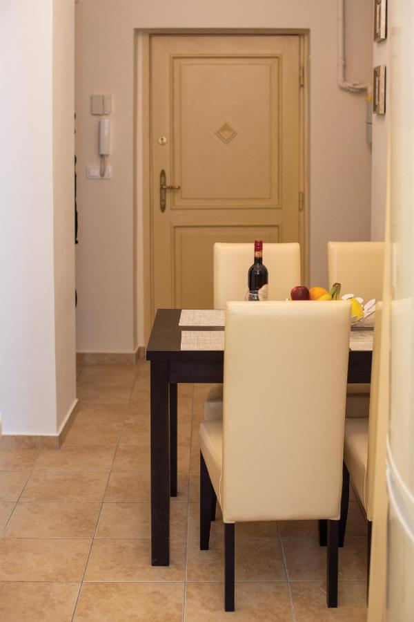Theatroom Apartman Eger Luaran gambar